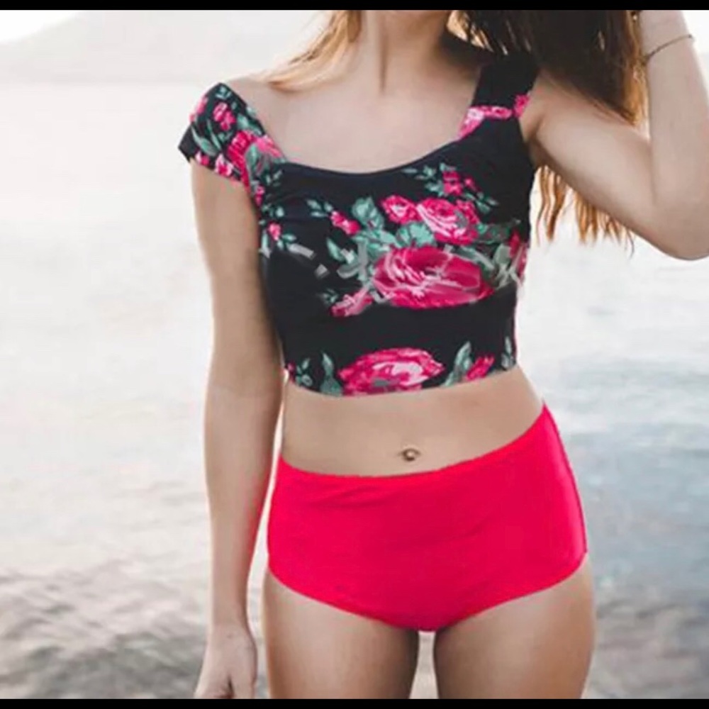 Woman’s XL bathing suit